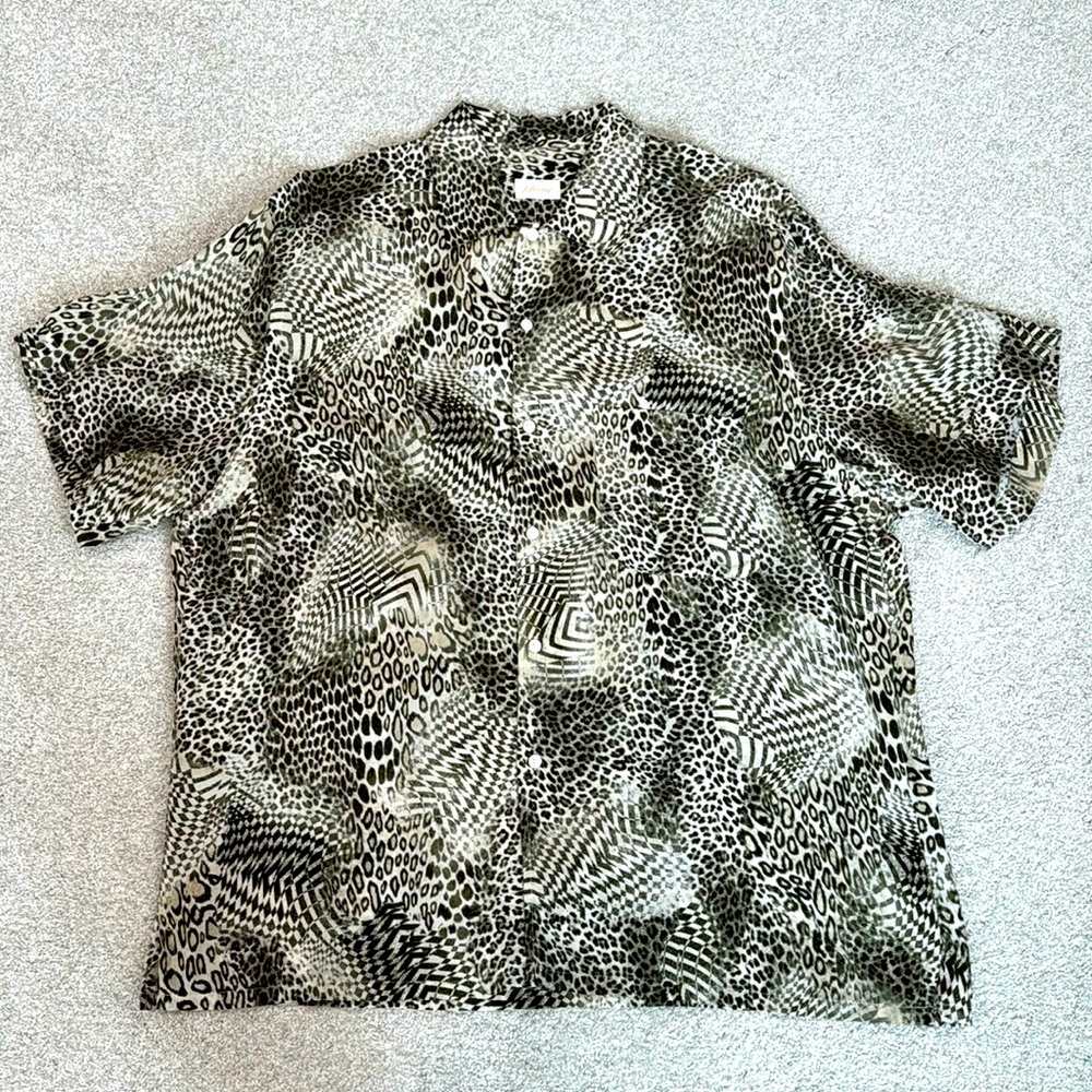 Men’s Brioni shirt